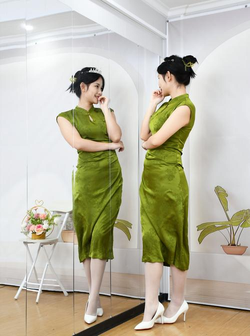 久久精品中文字幕热门素材